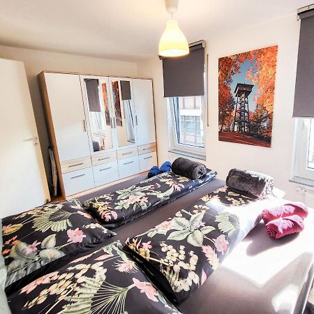 Zentrale Ferienwohnung In Aalen City Mit 4-Sternen Buitenkant foto