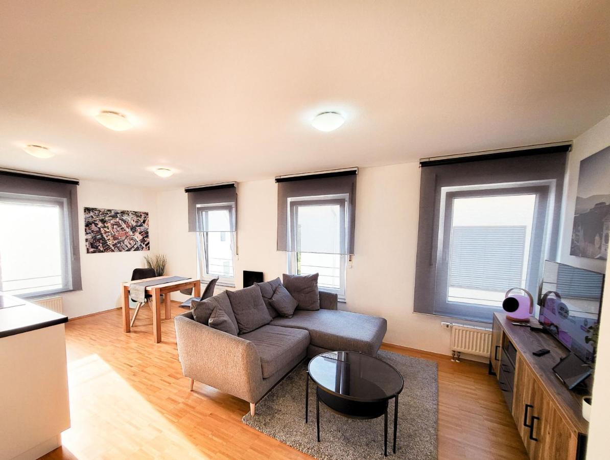 Zentrale Ferienwohnung In Aalen City Mit 4-Sternen Buitenkant foto