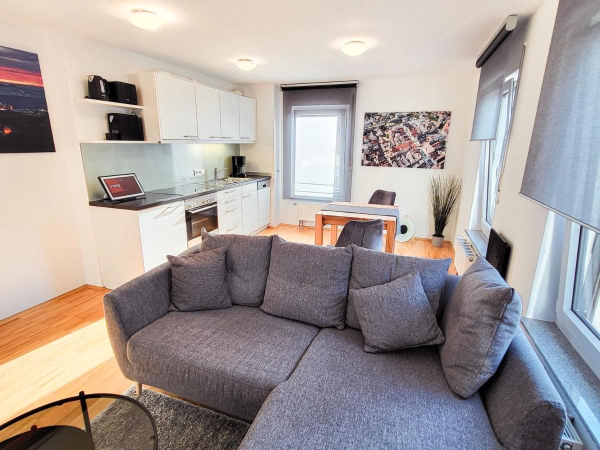 Zentrale Ferienwohnung In Aalen City Mit 4-Sternen Buitenkant foto