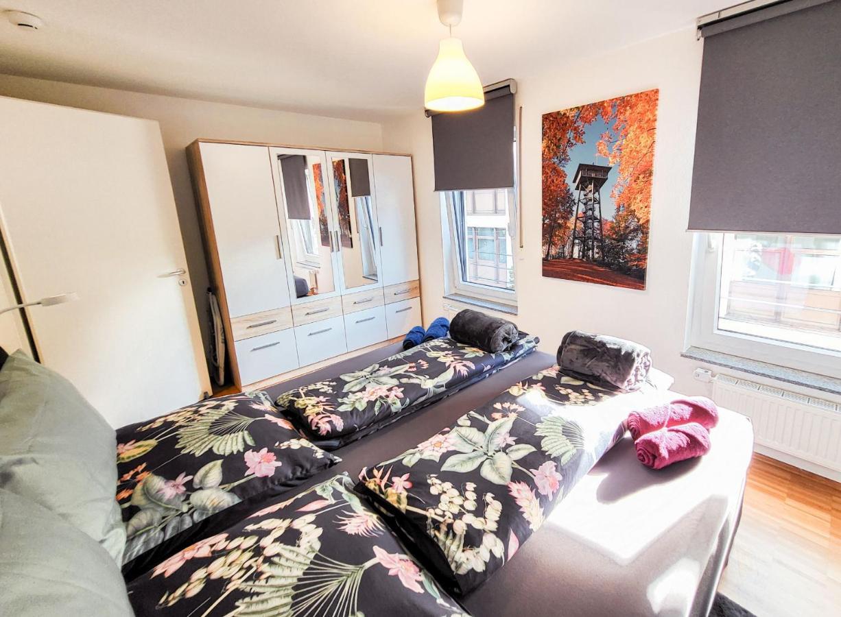 Zentrale Ferienwohnung In Aalen City Mit 4-Sternen Buitenkant foto
